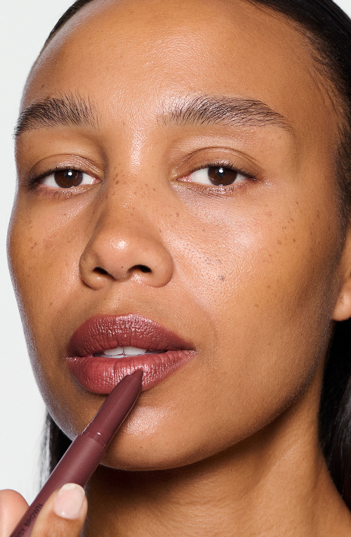 ROSY BROWN Burgunderbrun med neutral undertone
