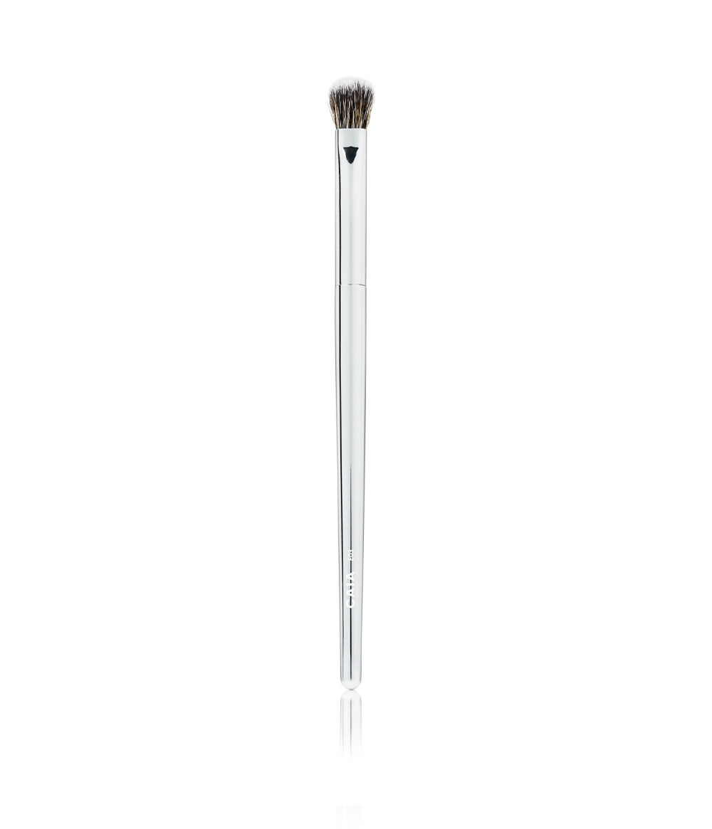 TAPERED BLENDING BRUSH 03 i gruppen BØRSTER & TILBEHØR / BØRSTER / Øjenskyggebørster hos CAIA Cosmetics (CAI104)