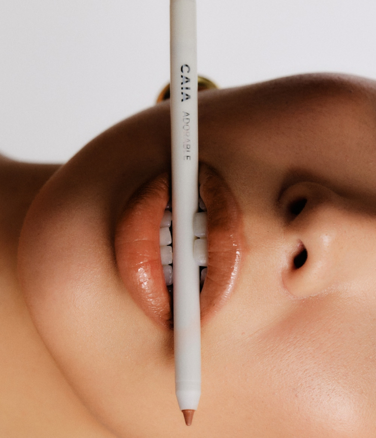 ADORABLE LIP LINER
